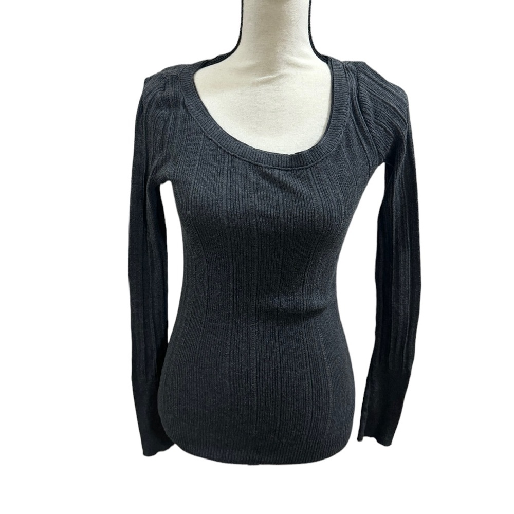 MUDD TIGHT SCOOP NECK SWEATER